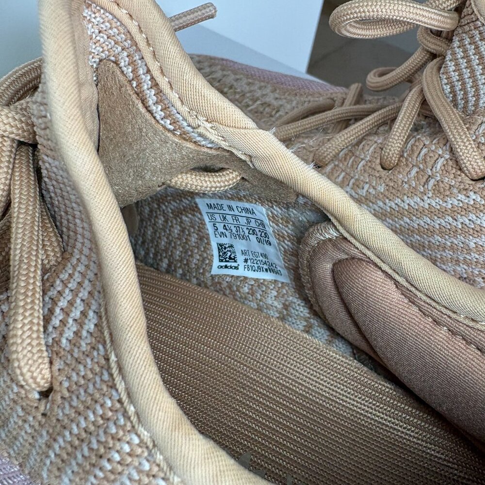 Adidas x Yeezy,  YEEZY Boost 350 V2 "Clay" | Size: 5 - Picture 13 of 16